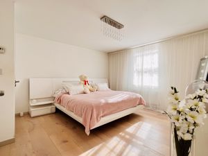 Bedroom 1- click for photo gallery